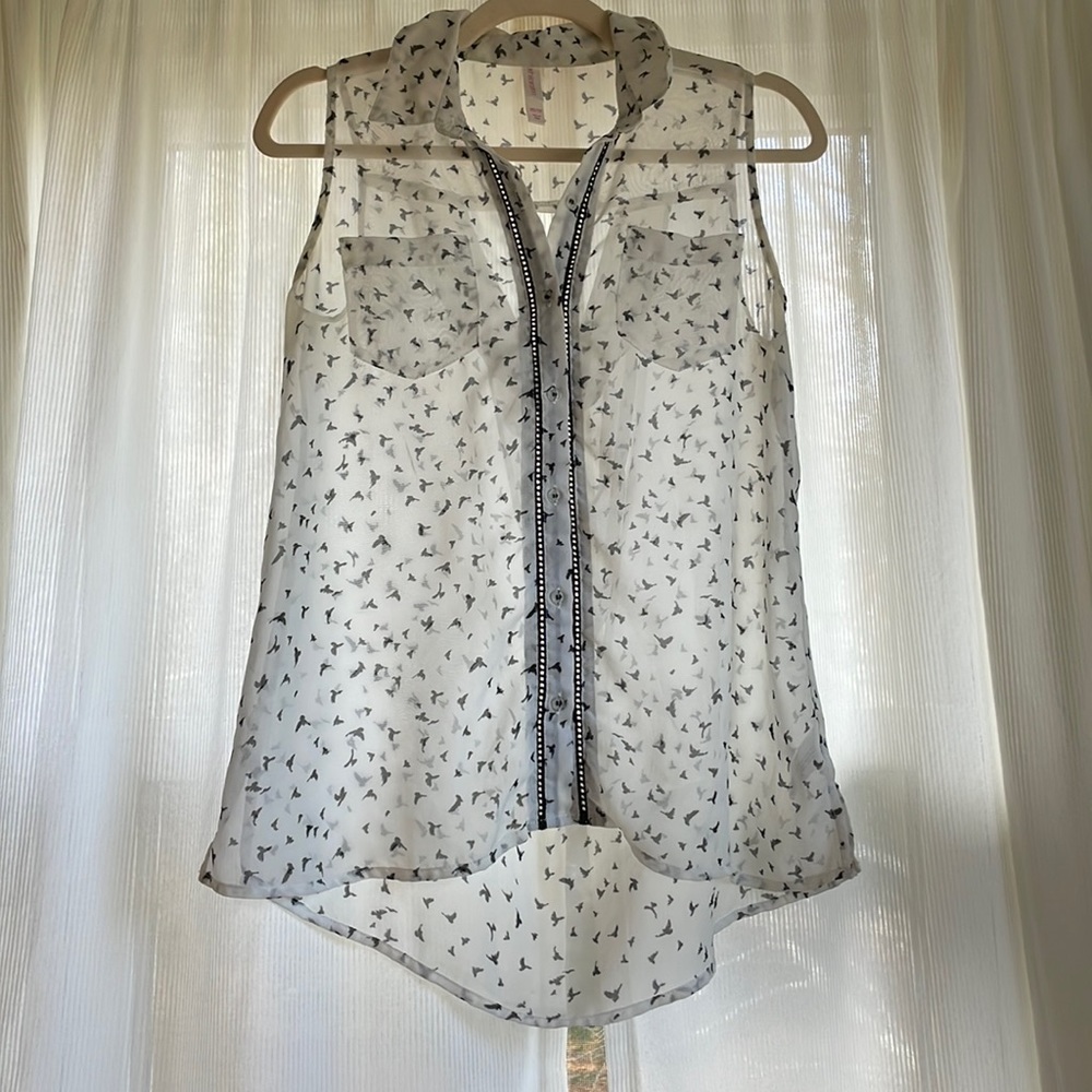Collared Button Down Tank Top with Bird Detail